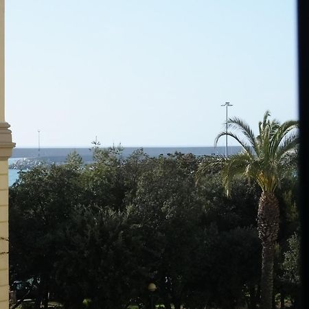La Finestra Sul Mare B&B Ливорно Екстериор снимка